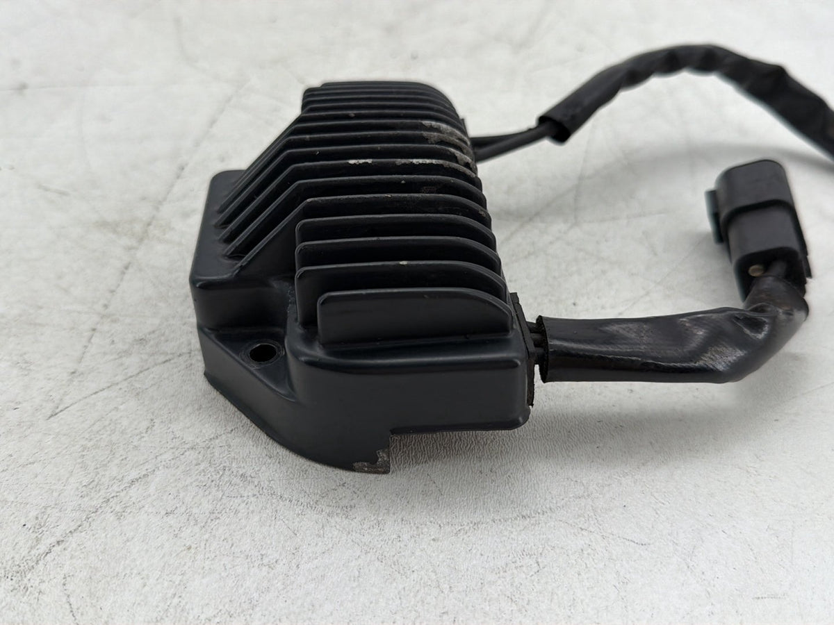 2007 Harley Dyna Street Bob FXDB OEM Voltage Regulator Rectifier