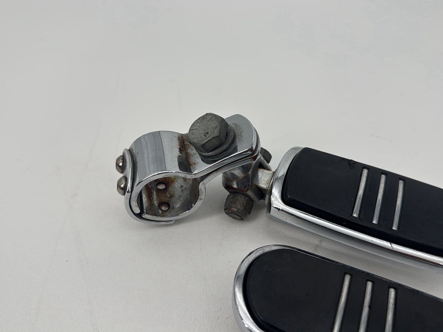 1999 - 2006 Harley-Davidson Touring Electra Glide Classic Front Right Left Highway Foot Pegs 50211-04