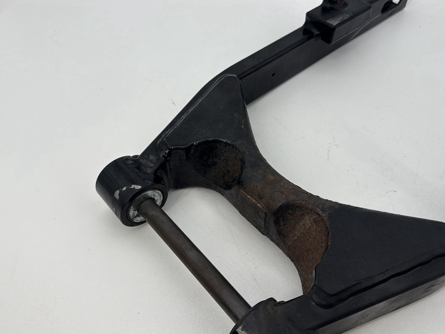 1999 - 2006 Harley-Davidson Dyna Low Rider Rear Fork Swingarm Swing Arm 47820-90A