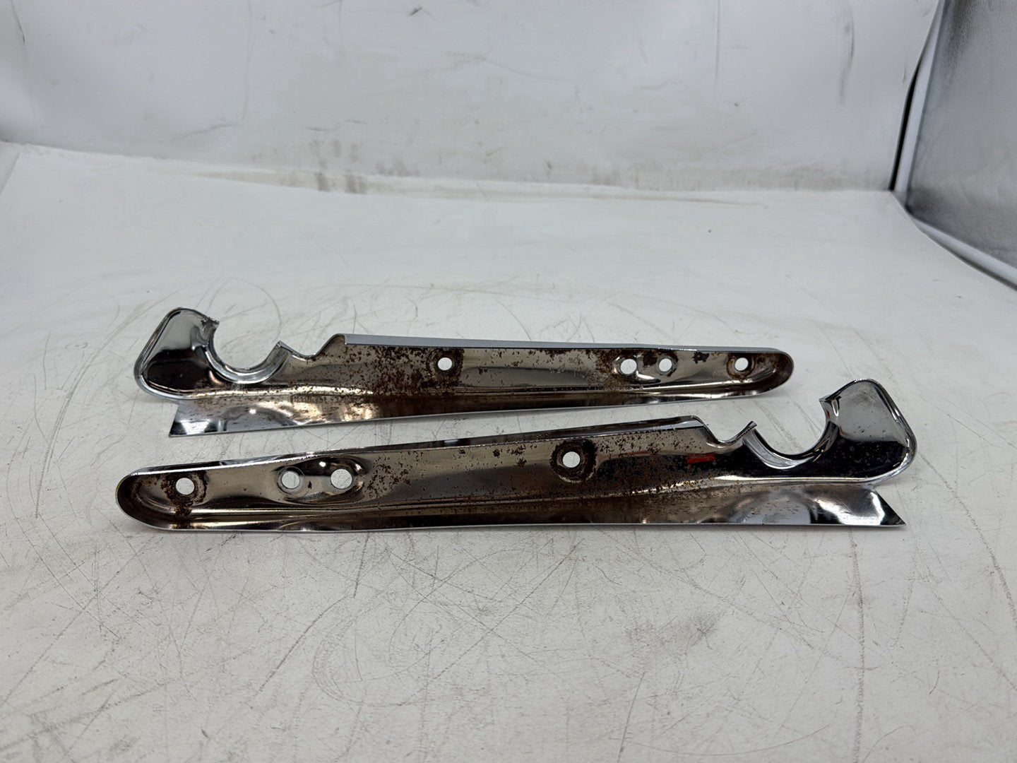 2008 Harley Sportster XL883L 883 Low OEM Rear Left Right Fender Struts Bracket