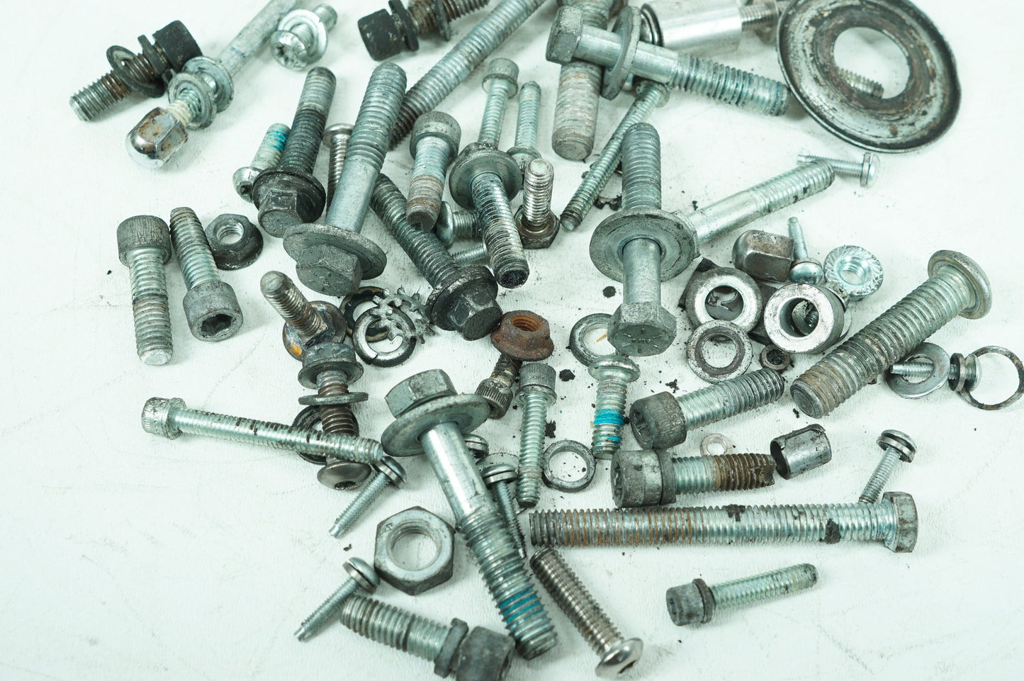 2007 - 2013 Harley-Davidson Dyna Street Bob Hardware Bolts Nuts & Brackets
