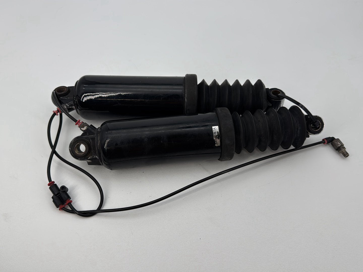 1999 - 2006 Harley-Davidson Touring Electra Glide Classic Rear Left Right Shock Absorbers 54565-97A