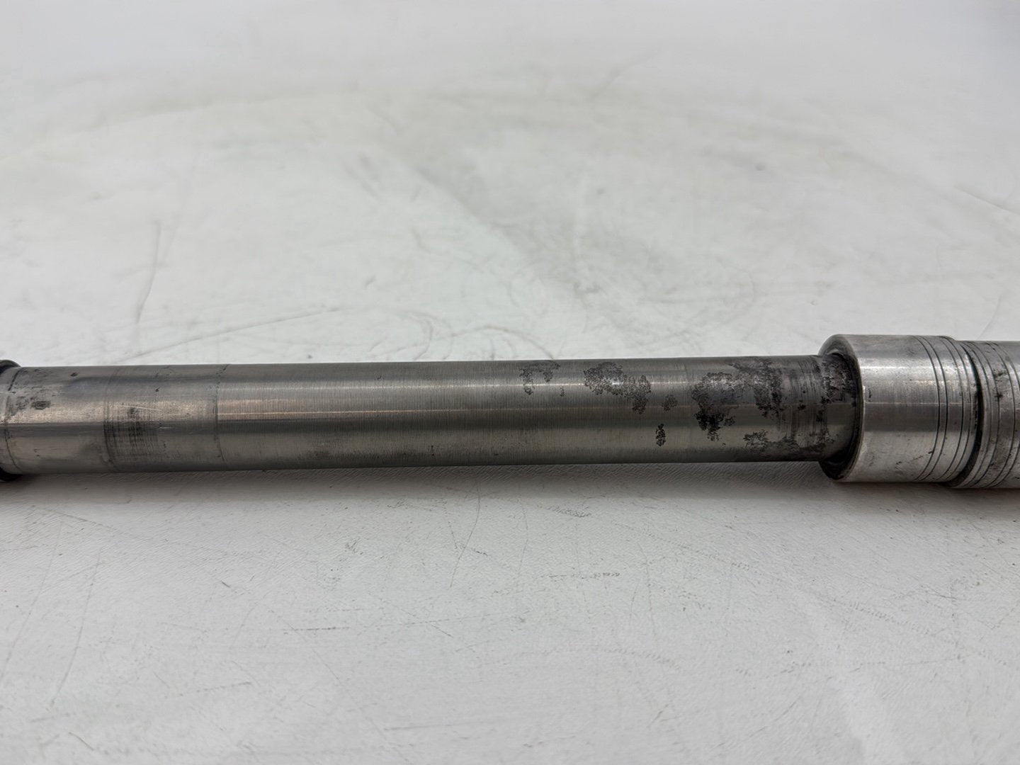 2008 Harley Electra Glide Touring Ultra FLHTCUI OEM Front Wheel Axle Bolt Shaft