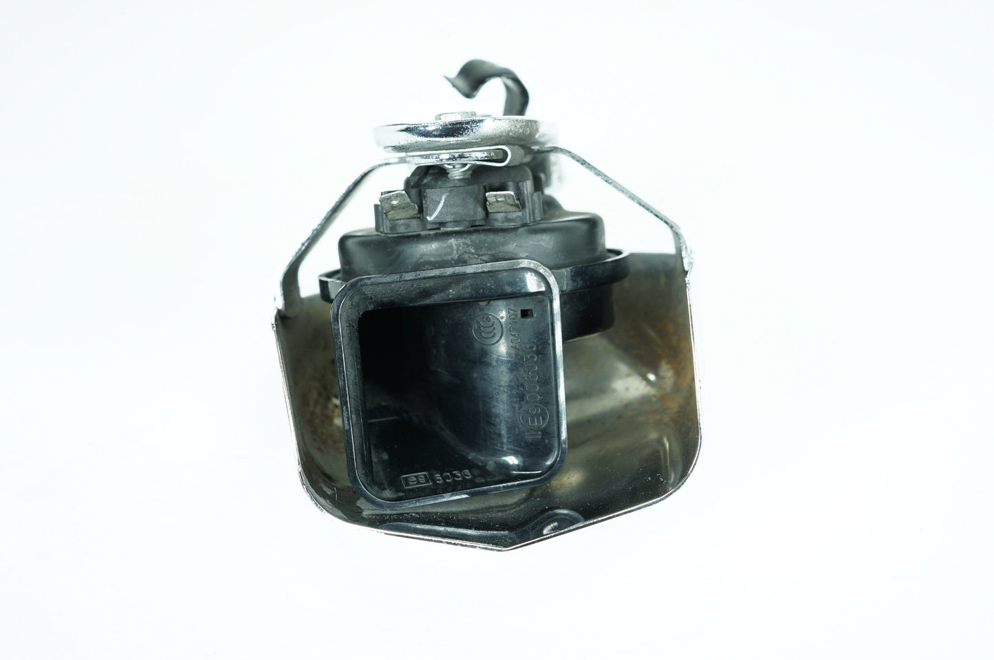 2007 - 2011 Harley-Davidson Softail Heritage Classic Horn Signal Klaxon Chrome Cover 69060-90G