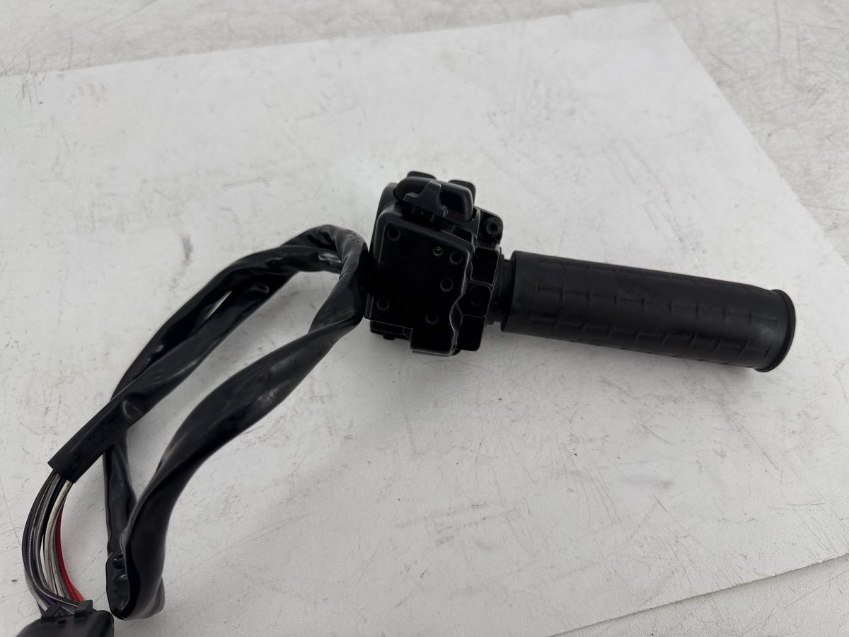 2013 Harley Street Glide Touring OEM Right Engine Start Kill Switches Controls
