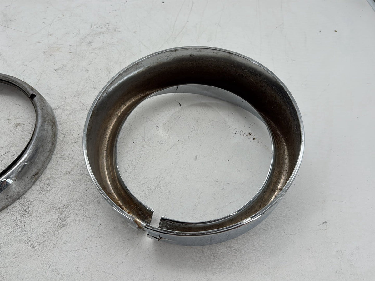 2006 Harley Street Glide Touring OEM Headlight Mount Bracket Ring Circle Trim