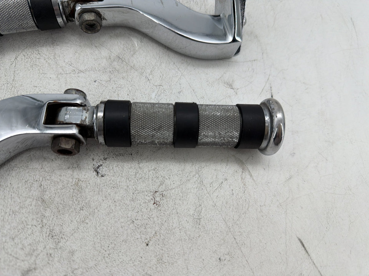 2006 Harley Road King Touring Custom OEM Passenger Left & Right Foot Pegs