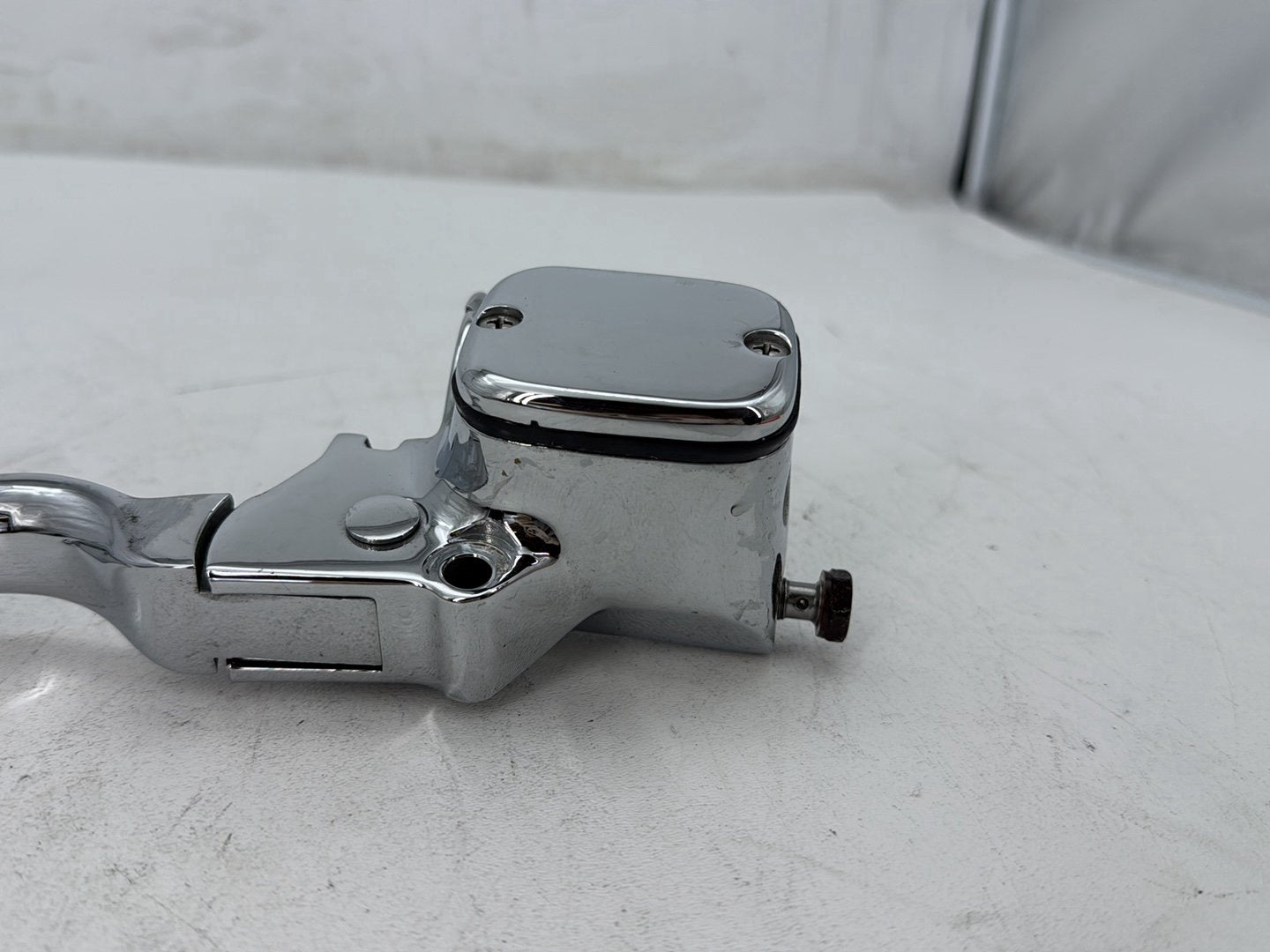 07 Harley Street Glide Touring FLHX OEM Front Right Brake Lever Master Cylinder
