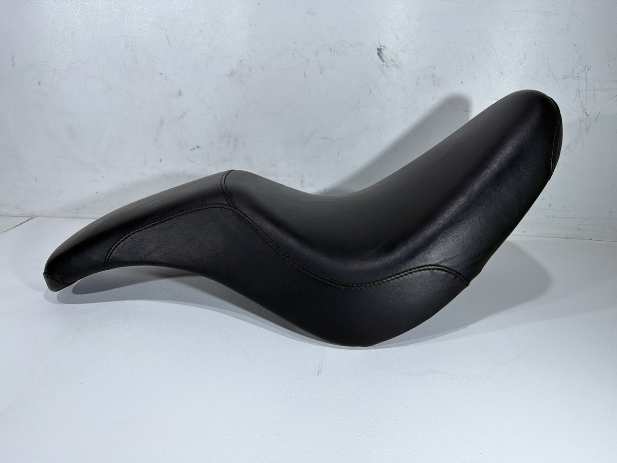 2008 Harley Softail Custom FXSTC OEM Passenger Rider Driver Seat Saddle