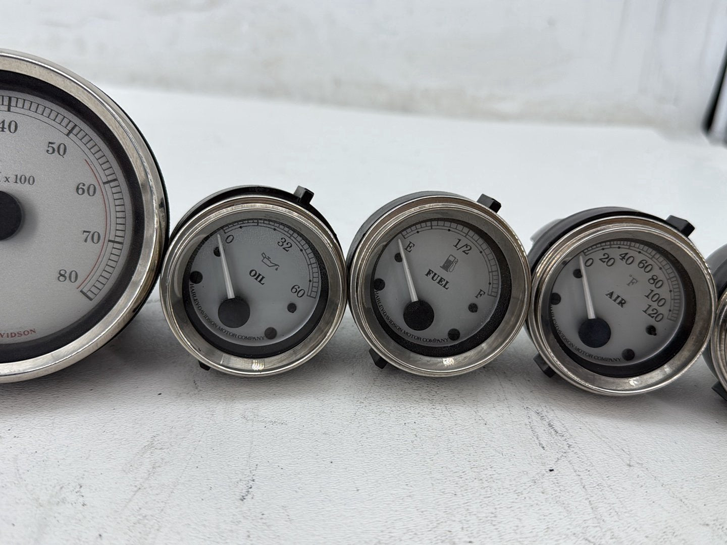 2007 Harley Street Glide Touring OEM Air Oil Volt Fuel Tacho Speedo Gauges 44K