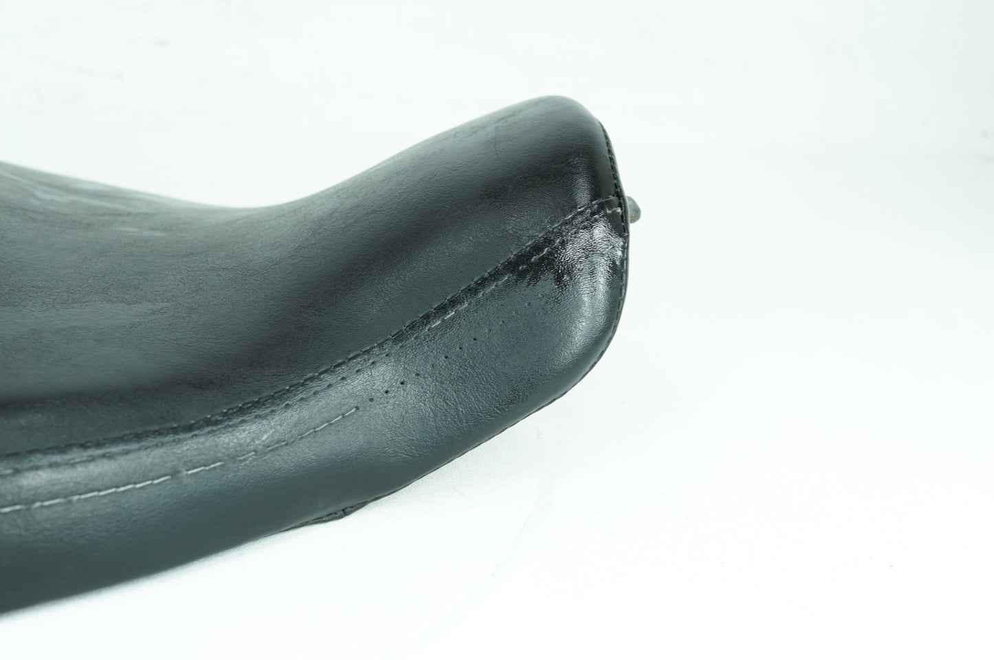2004 - 2013 Harley-Davidson Sportster Low Rider Driver Solo Seat Pillion 51532-04