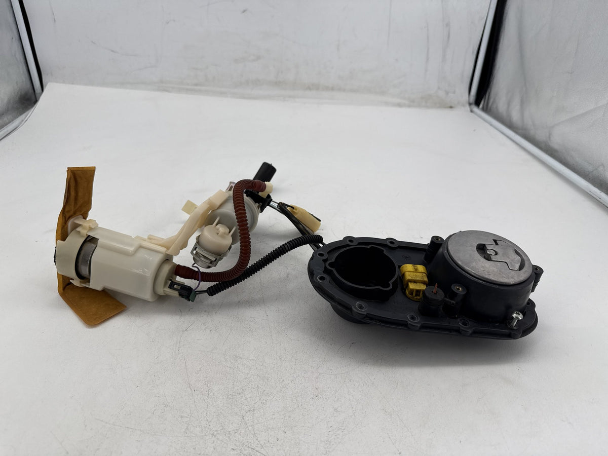 2014 Harley Dyna Switchback FLD OEM Fuel Pump Gas Gasoline Petrol Sending