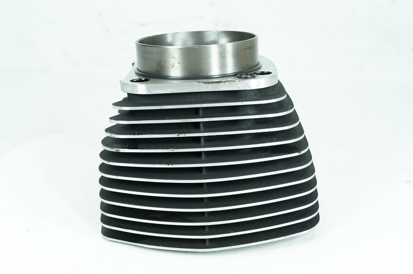 1999 - 2006 Harley-Davidson Softail Heritage Twin Cam Engine Jug 1 Cylinder Barrel  	16526-99
