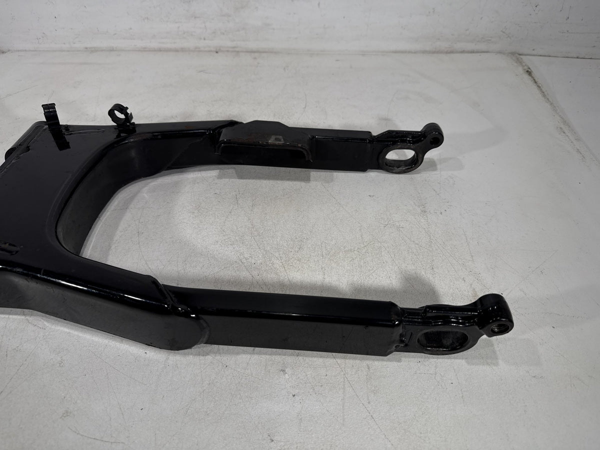 2002 Harley Electra Glide Touring Classic OEM Rear Fork Swingarm Swing Arm