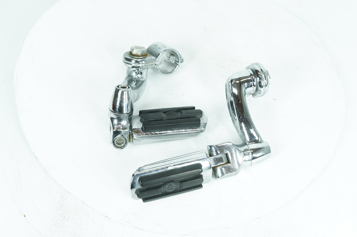 1999 - 2006 Harley-Davidson Touring Road King Front Right Left Highway Foot Pegs 50130-95A