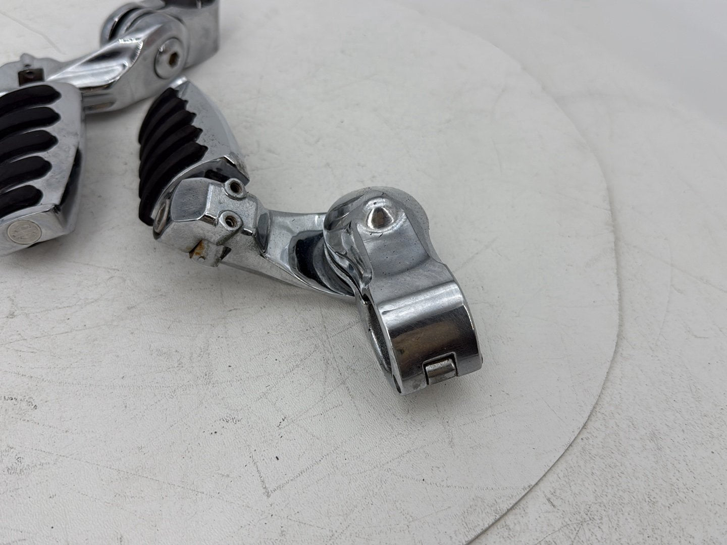 1999 - 2006 Harley-Davidson Touring Electra Glide Front Right Left Highway Foot Pegs 50957-02C
