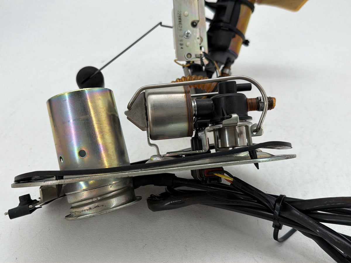 05 Harley Electra Glide Touring Ultra OEM Fuel Pump Gas Gasoline Petrol Sending