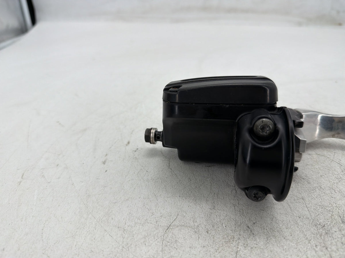 13 Harley Street Glide Touring FLHX OEM Front Right Brake Lever Master Cylinder