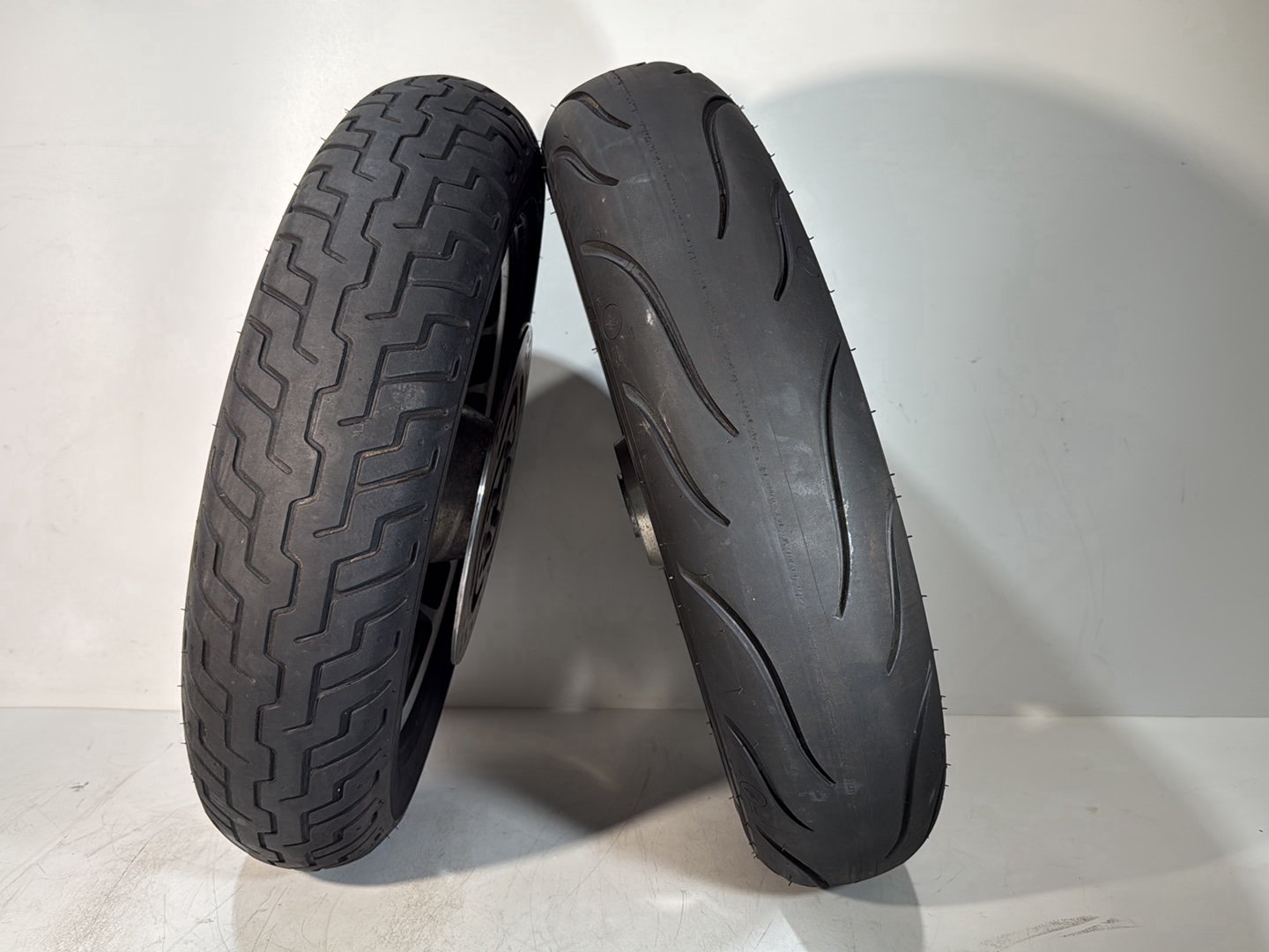 2007 - 2012 Harley-Davidson Touring Street Glide Front & Rear Wheel Rim Tire Airstrike