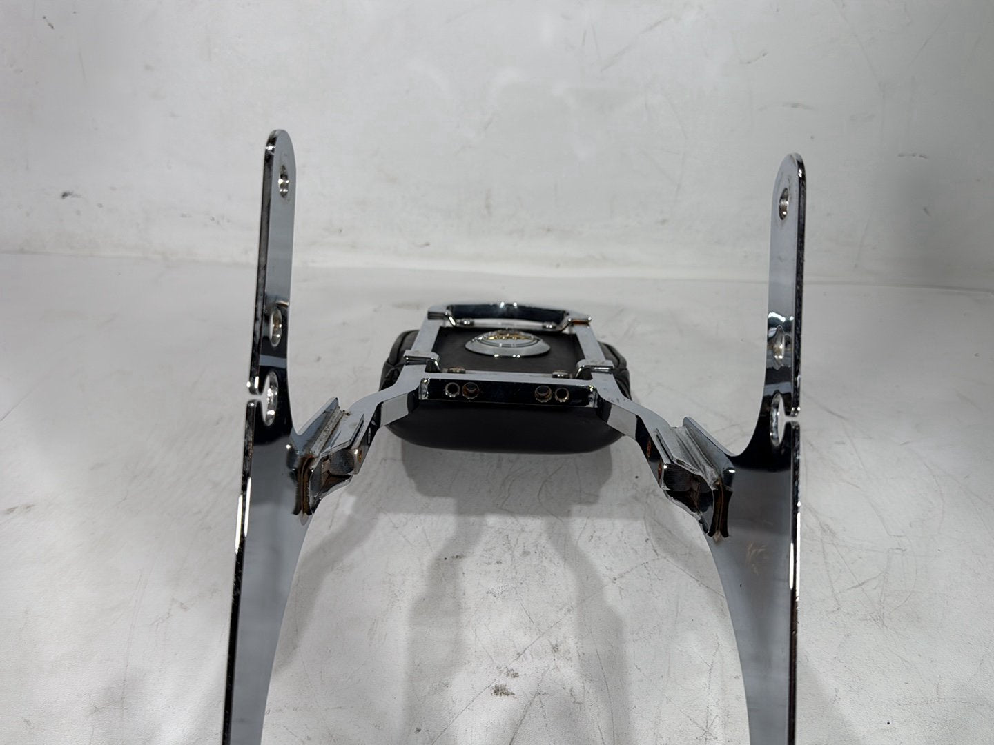 2000 Harley Dyna FXDWG Wide Glide OEM Rear Sissy Bar w/ Backrest Cushion Pad