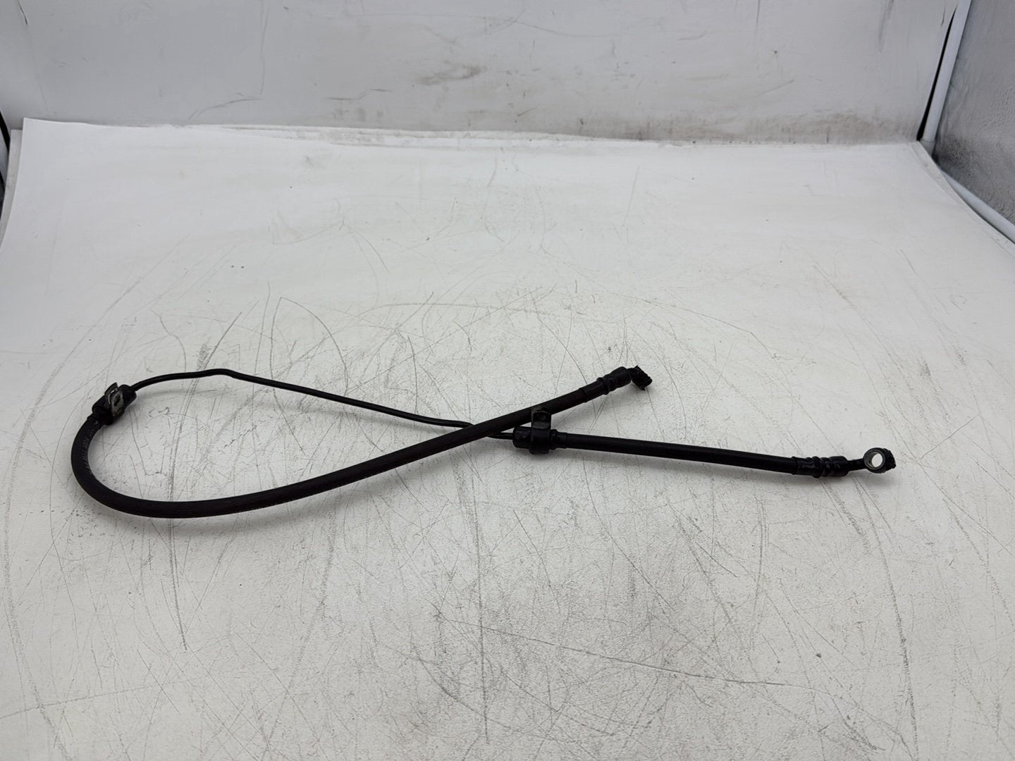 2004 Harley Sportster XL883C 883 Custom OEM Front Brake Hose Line Pipe