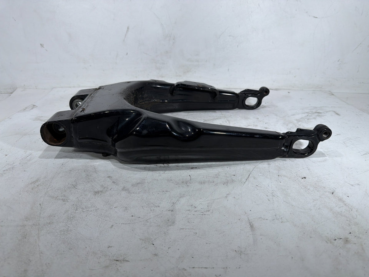 2010 Harley Electra Glide Touring Ultra OEM Rear Fork Swingarm Swing Arm