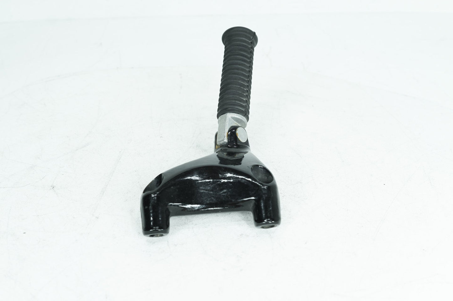 Rear Passenger 1 Foot Peg Step Rest, 33216-99, 2006, Harley-Davidson, Sportster, Low, XL1200 L
