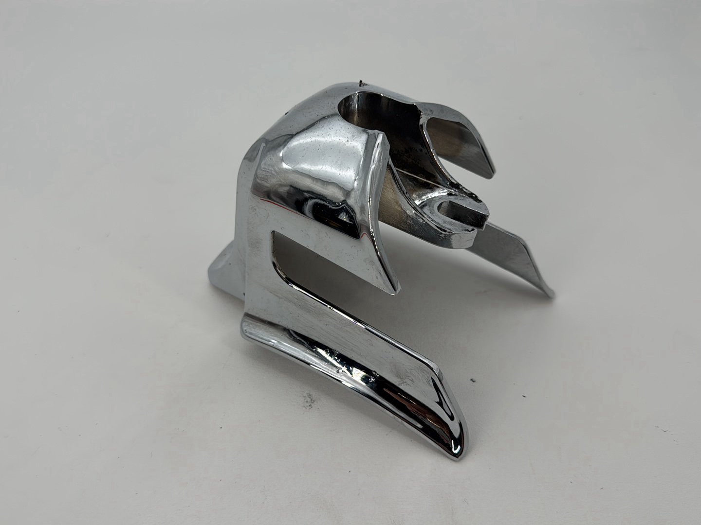 1999 - 2006 Harley-Davidson Dyna Wide Glide Right Lower Leg 1 Fairing Box Cap Cover 3703151