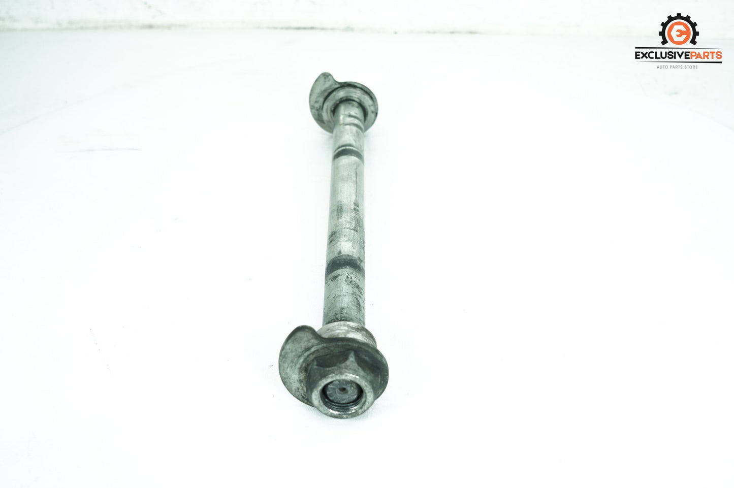 2007 - 2016 Harley-Davidson Touring Street Glide Rear Wheel Axle Bolt Shaft 41056-09