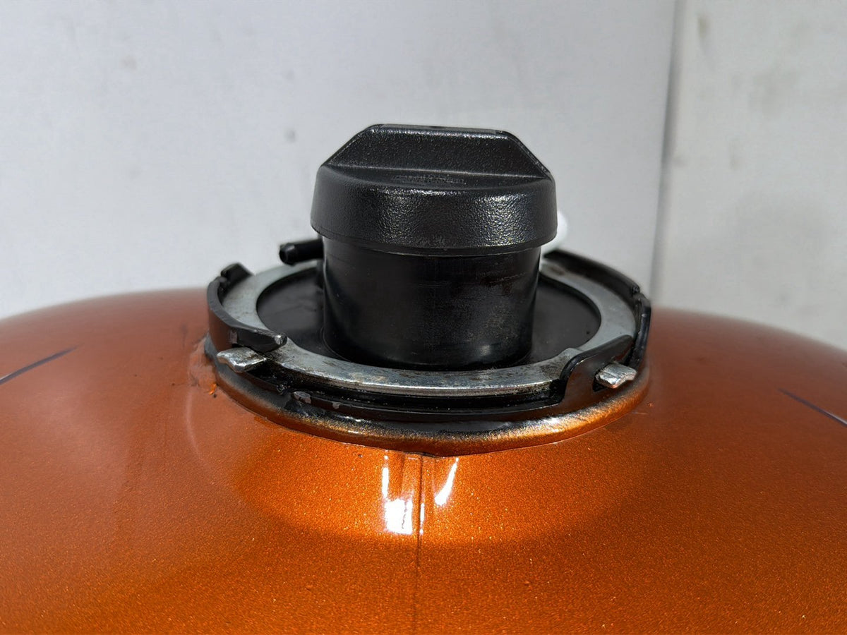 2014 Harley Electra Glide Touring Ultra OEM Fuel Gas Tank Gasoline Reservoir