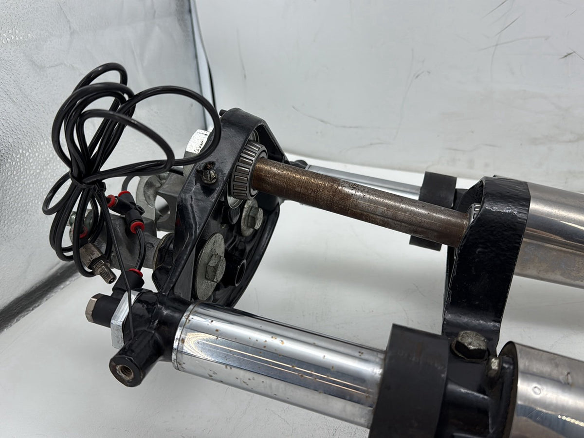 2000 Harley Electra Glide Touring Ultra OEM Front Triple Tree Set & LH RH Fork Legs Sliders