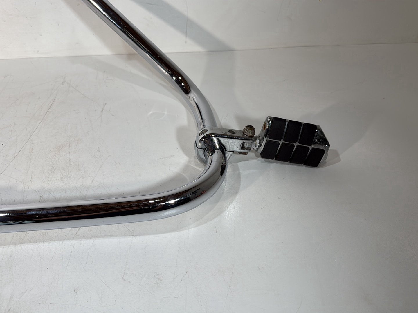 2007 - 2012 Harley-Davidson Touring Street Glide Front Engine Crash Highway Bar Guard w/ Foot Pegs