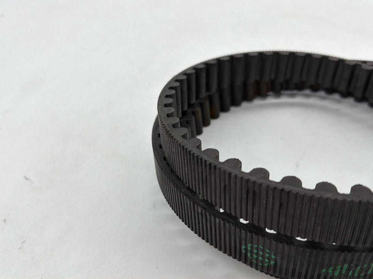 2007 Harley Street Glide Touring FLHX OEM Rear Drive Belt 40024-07 137T 1"