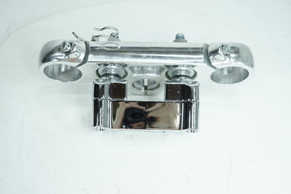 2018 - 2025 Harley-Davidson Softail Standard Front Fork Upper Triple Tree Clamps  45900298