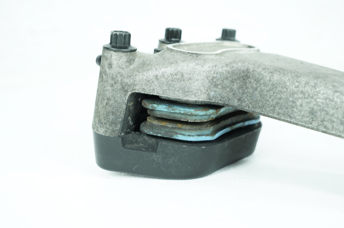1999 - 2006 Harley-Davidson Touring Street Glide Rear Back Brake Caliper 44080-02C