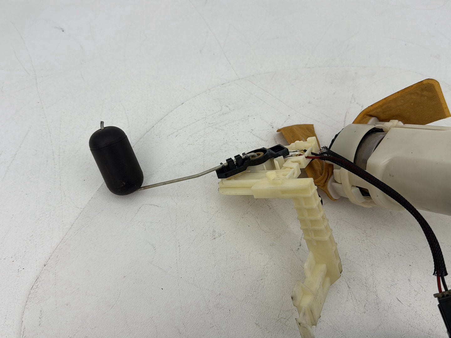 2007 - 2012 Harley-Davidson Dyna Super Glide Fuel Pump Gas Gasoline Petrol Sending 61016-04B