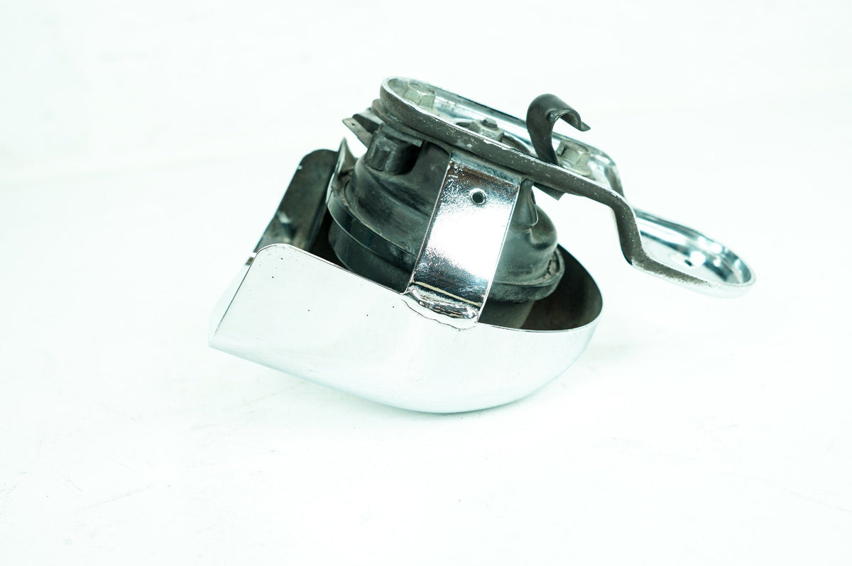 2007 - 2011 Harley-Davidson Touring Street Glide Horn Signal Klaxon Chrome Cover 69060-90D