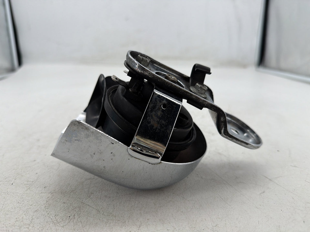 2001 Harley Softail Standard FXST OEM Horn Signal Klaxon Chrome Cover