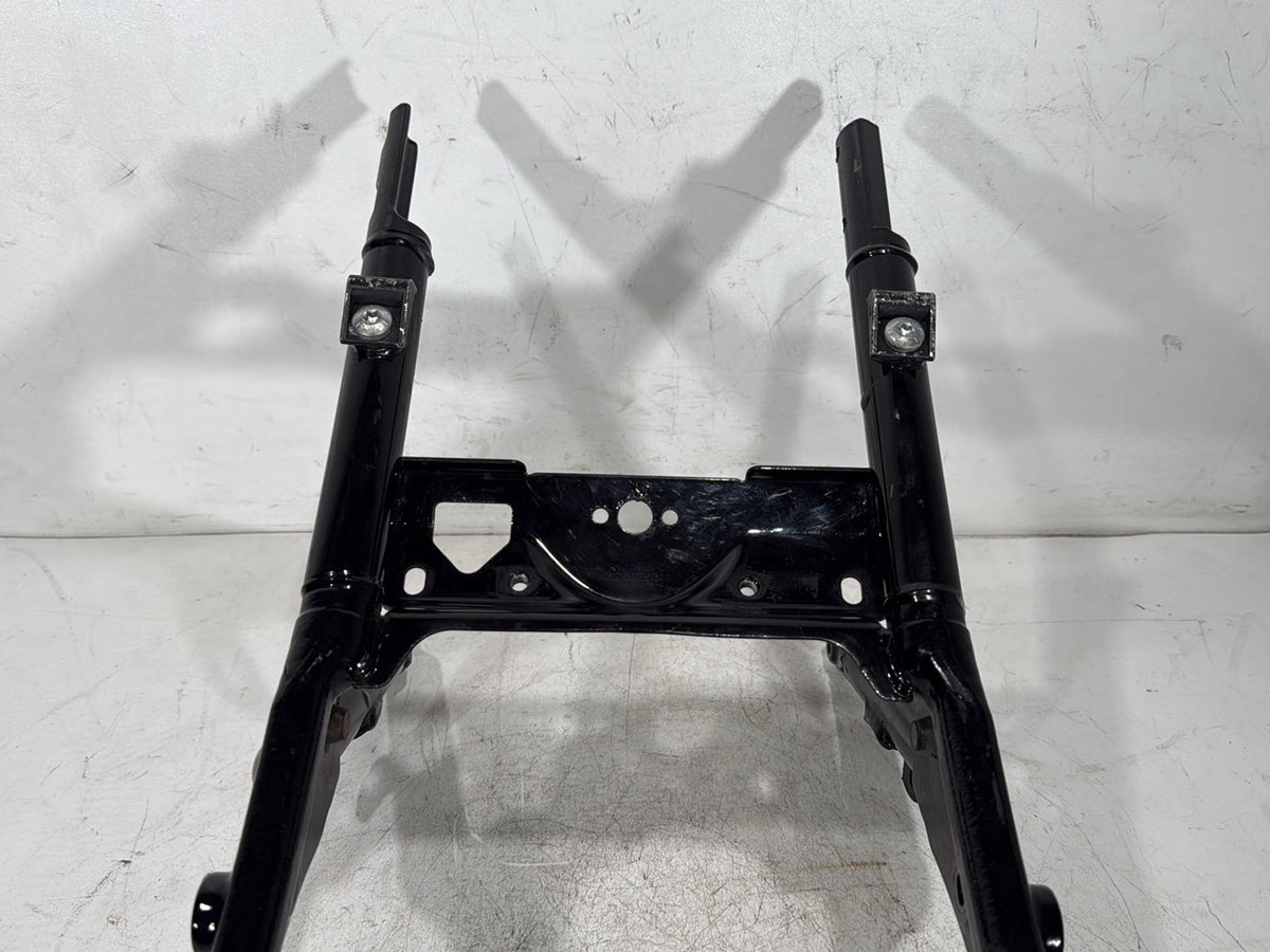 11 Harley Road Glide Touring FLTRX OEM Rear Back Sub Frame Rail Bar 48079-09BHP