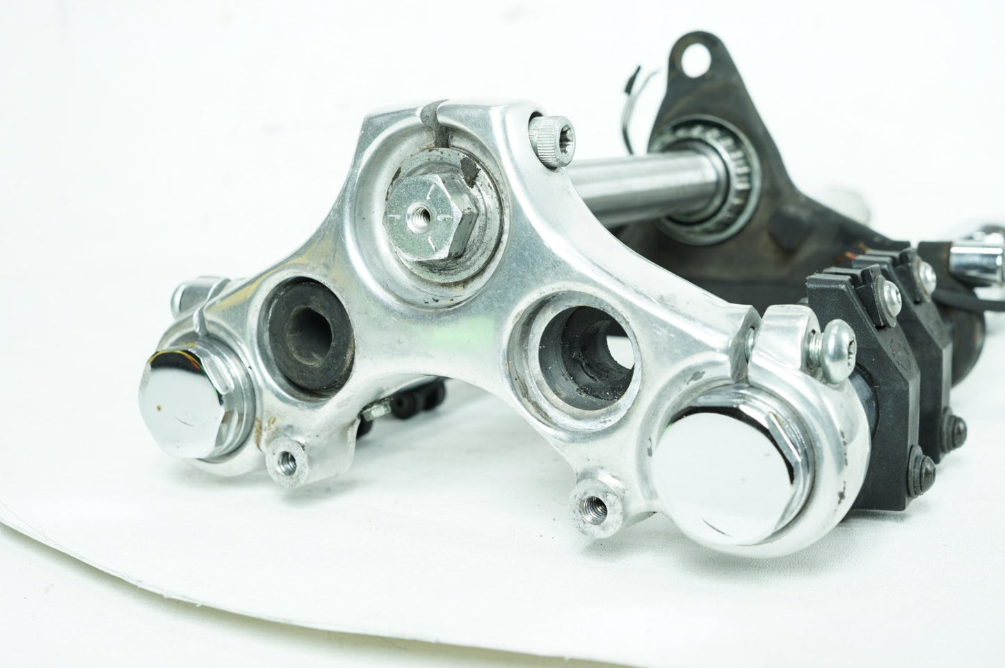 1986 - 2003 Harley-Davidson Sportster  Front Triple Tree Set & LH RH Fork Legs Sliders 45549-88