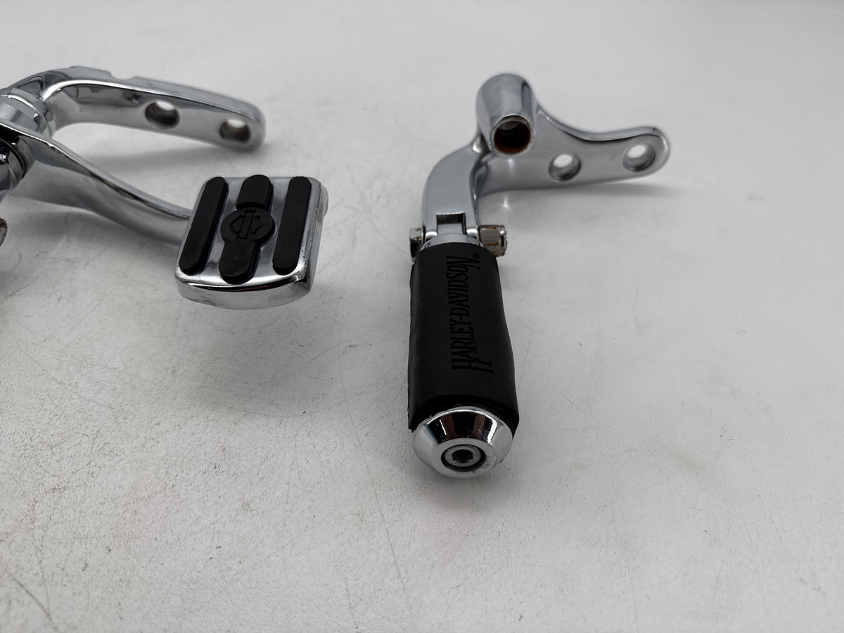 2008 Harley Dyna Fat Bob FXDF OEM Left Right Foot Brake Control Pegs