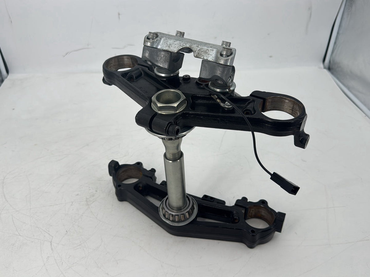 2008 - 2016 Harley-Davidson Touring Electra Glide Ultra Front Fork Upper Lower Triple Tree 45700020