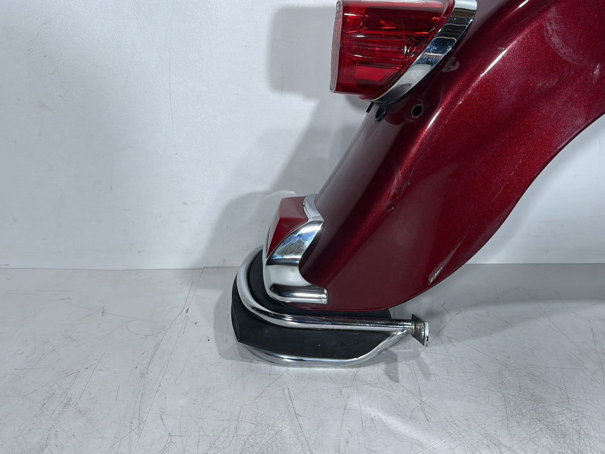 1999 - 2006 Harley-Davidson Touring Electra Glide Classic Rear Wheel Fender Taillight Brake Lamp 59579-01B