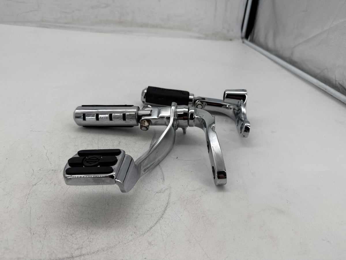 2008 Harley Dyna Fat Bob FXDF OEM Left Right Foot Brake Control Pegs