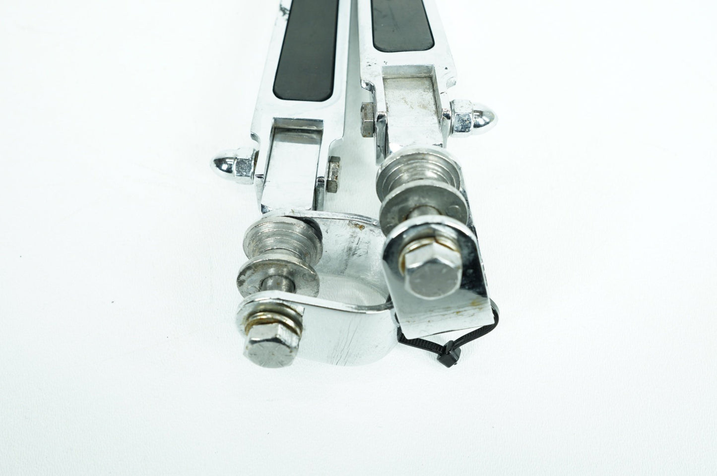 2008 - 2016 Harley-Davidson Touring Street Glide Front Right Left Highway Foot Pegs