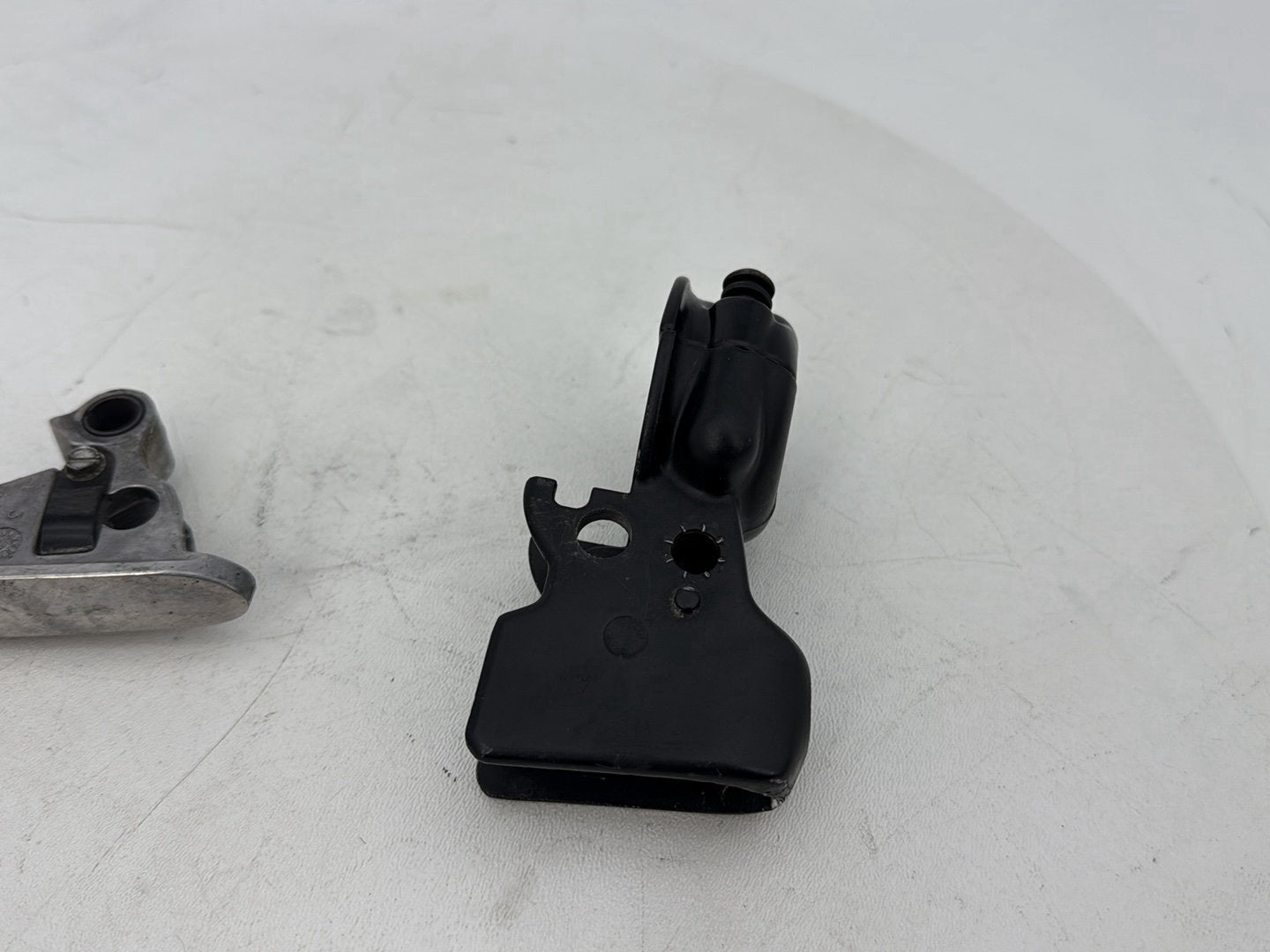 2007 - 2011 Harley-Davidson Touring Electra Glide Ultra Front Left Hand Clutch Control Lever 38700-08A