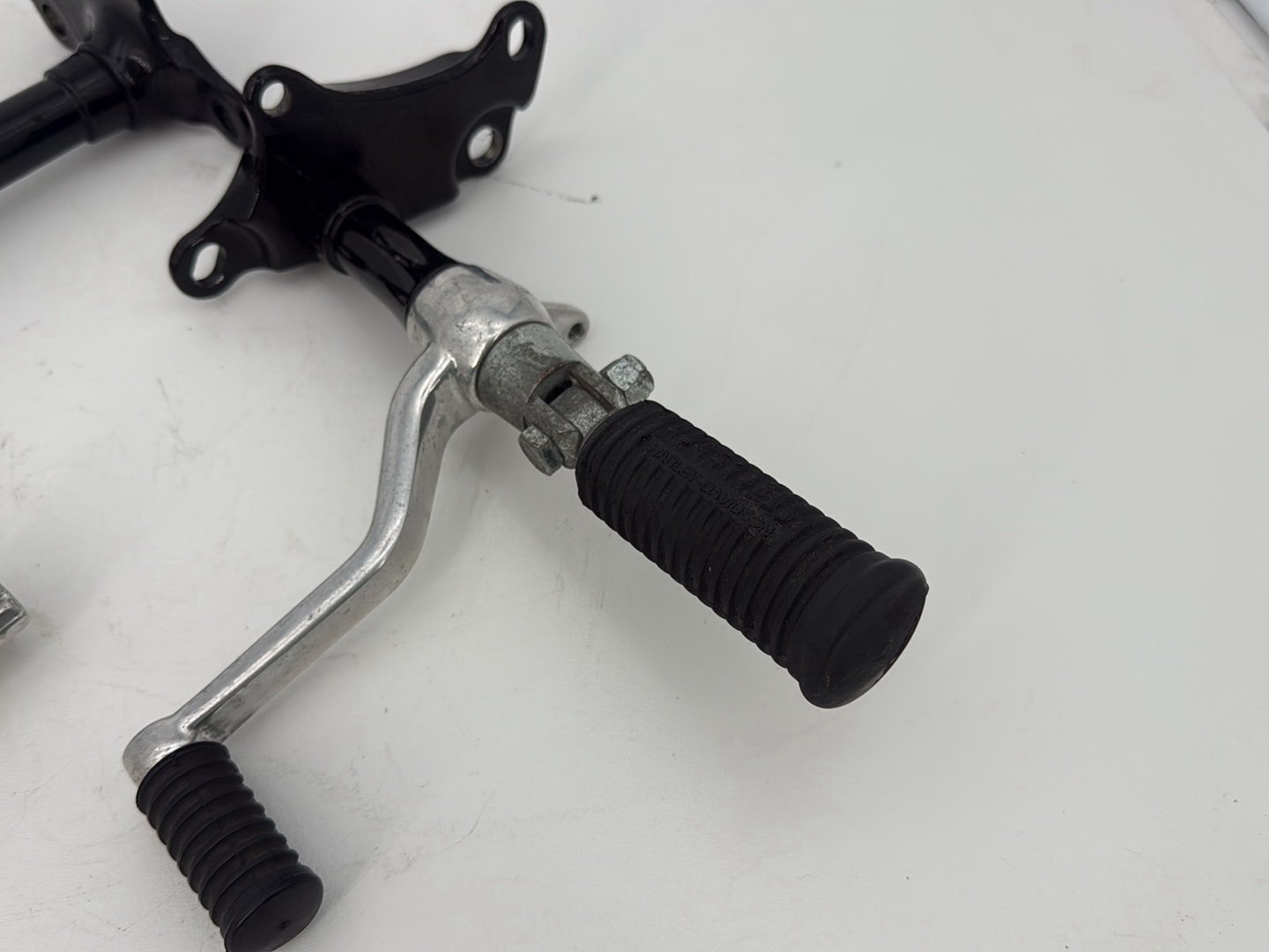 2003 Harley Sportster XL1200C 1200 Custom Anniversary OEM Left Right Foot Brake Control Pegs