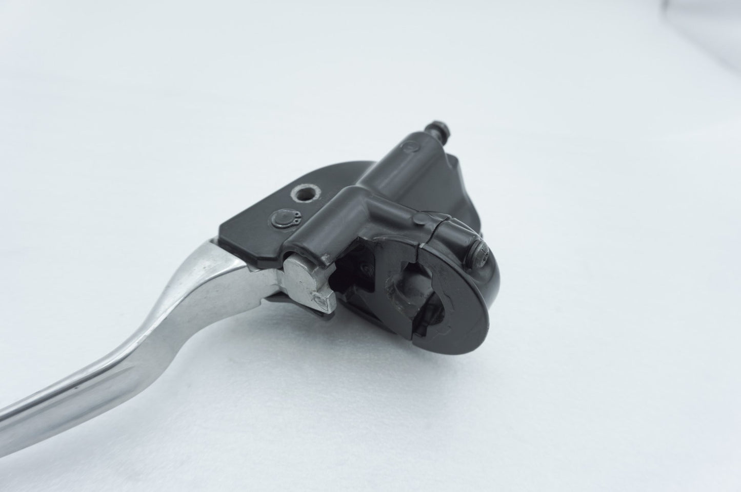 2012 - 2016 Harley-Davidson Touring Road Glide Front Brake Lever Master Cylinder Reservoir 42859-06B