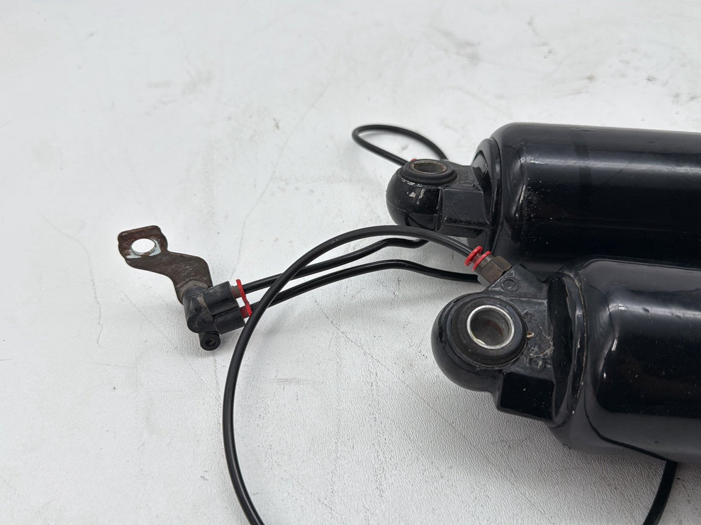 2006 Harley Touring Electra Glide Classic Rear Left Right Shock Absorbers 13"