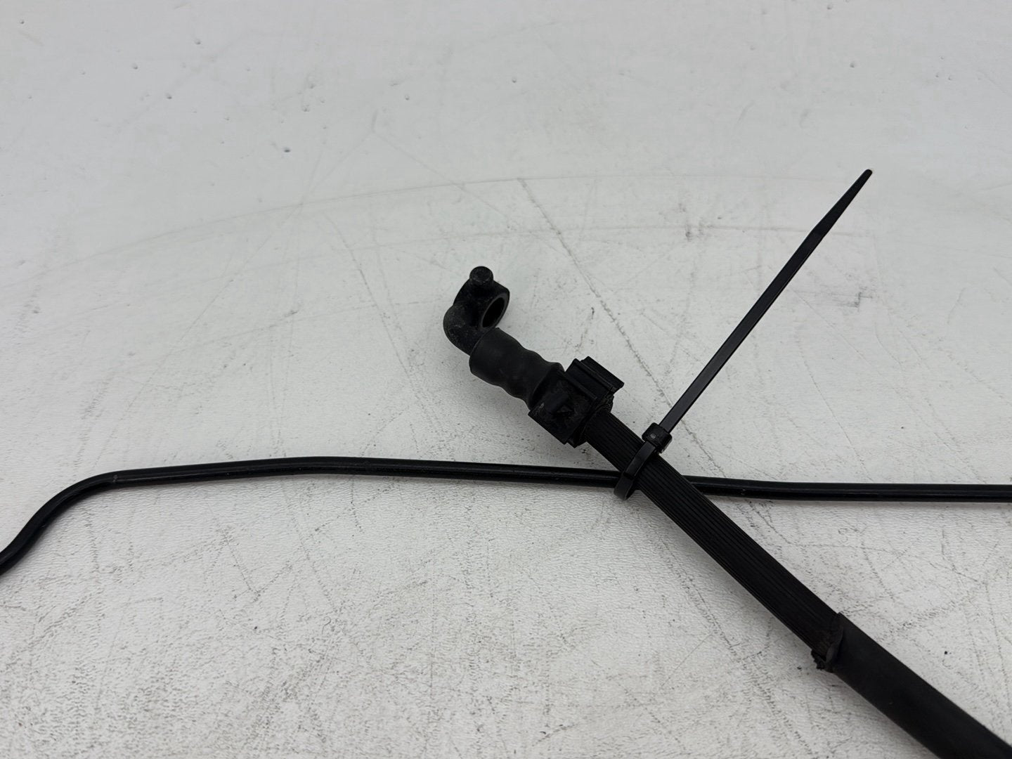 2013 Harley Electra Glide Touring Ultra FLHTCUI OEM Rear Brake Hose Line Pipe NON-abs